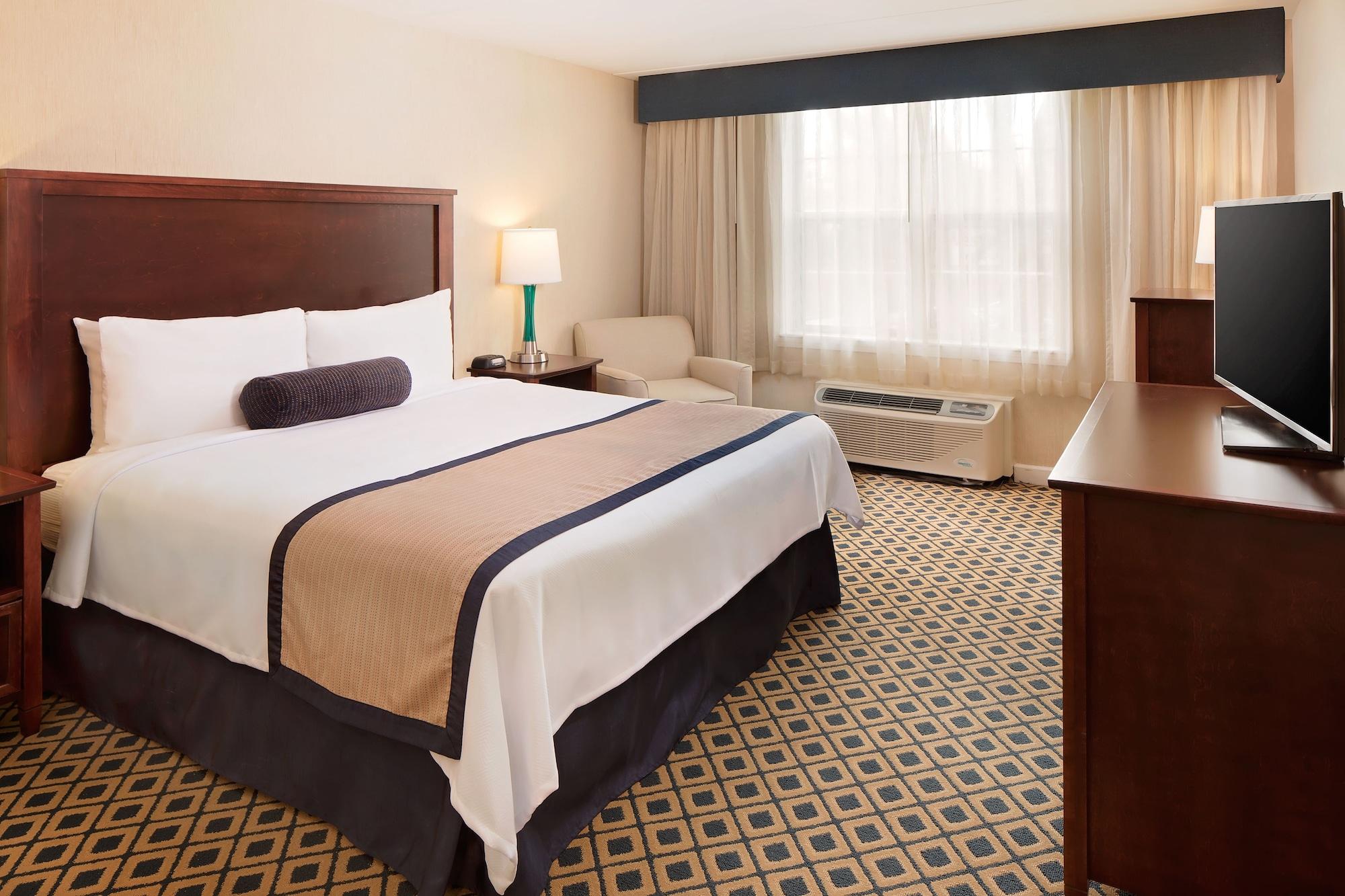 Westford Regency Inn & Conference Center Экстерьер фото