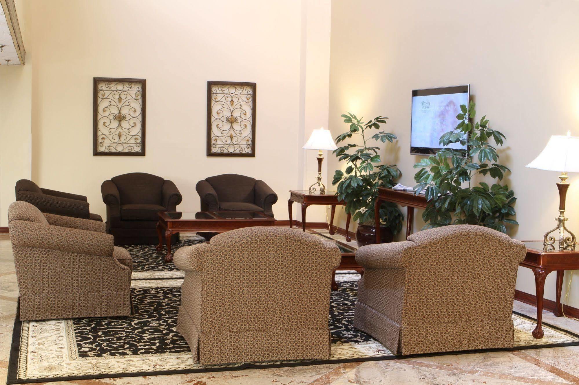 Westford Regency Inn & Conference Center Экстерьер фото